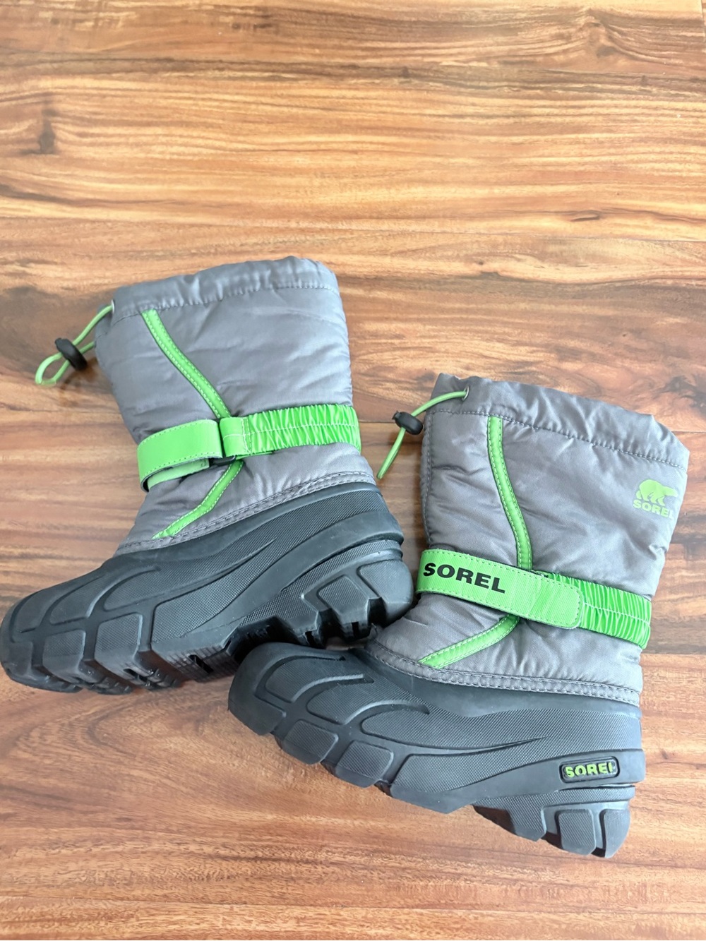 SOREL Kids Winter Snow Boots Size 13 Lined Gray & Green Shoes